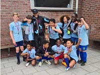 Foto bij artikel Groep 7/8 KAMPIOEN Schoolvoetbal van Ouder-Amstel!